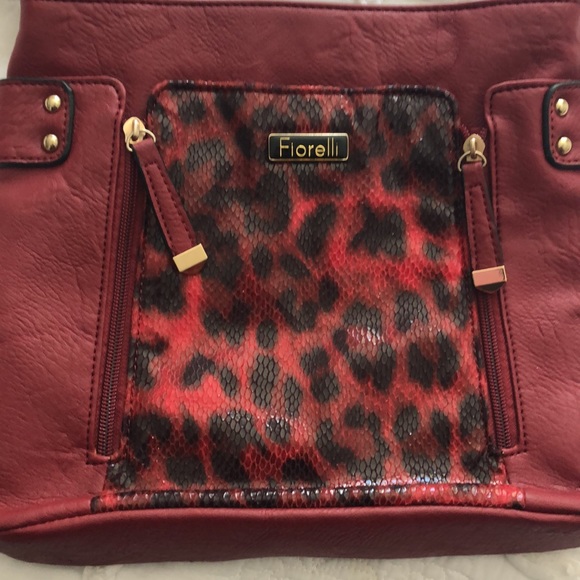Fiorelli cross body bag like NEW - Picture 2 of 5